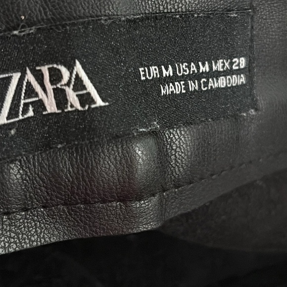 Zara Black Faux Leather High-Waisted Flare Pants Size Medium Bloggers Favorite - Picture 9 of 11